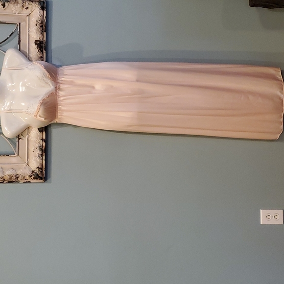 Vintage Robe and Gown by Miss Elaine - Picture 12 of 17